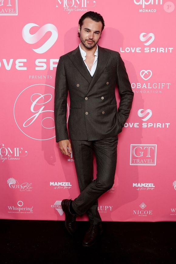 Anthony Colette - Soirée de Gala "Global Gift" à la plage la Môme lors du 77ème Festival International du Film de Cannes le 19 mai 2024. © Christophe Clovis / Bestimage
