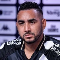 Dimitri Payet : Une femme lève le voile sur leur relation extra-conjugale, le footballeur avoue et livre des détails