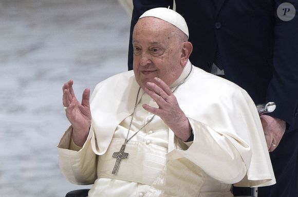 Le pape François dirige l'audience générale hebdomadaire dans la salle Paul VI au Vatican le 12 février 2025.