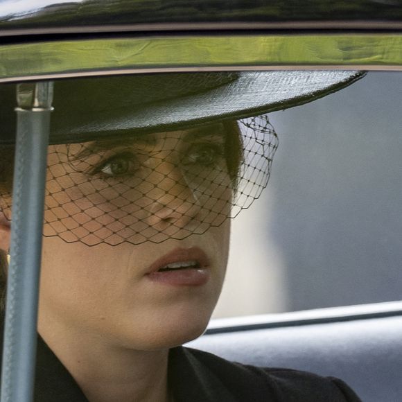 La princesse Eugenie d’York  - Arrivées au service funéraire à l'Abbaye de Westminster pour les funérailles d'Etat de la reine Elizabeth II d'Angleterre. Le sermon est délivré par l'archevêque de Canterbury Justin Welby (chef spirituel de l'Eglise anglicane) au côté du doyen de Westminster David Hoyle. Londres, le 19 septembre 2022

© Moreau / Jacovides / Bestimage