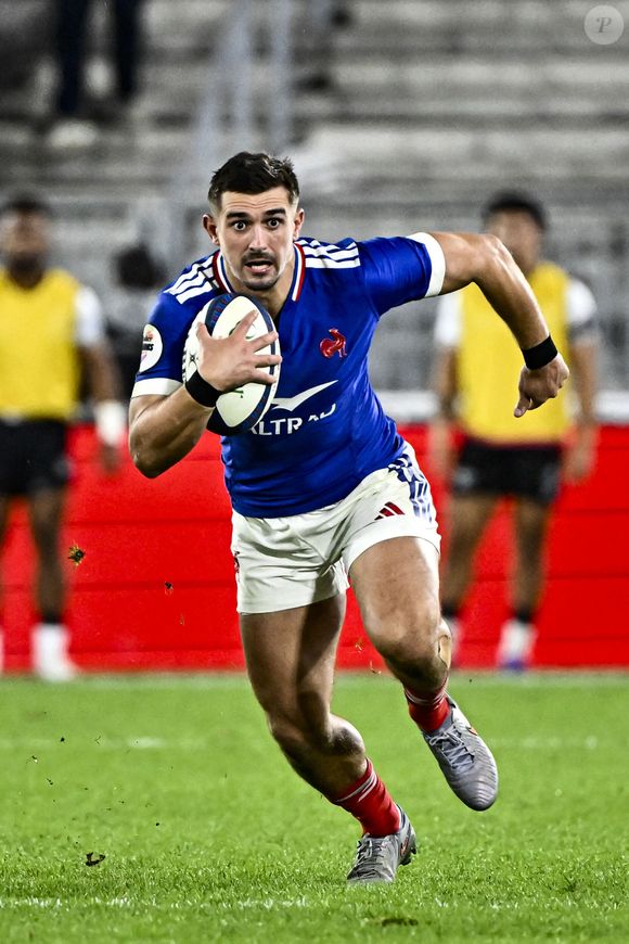 Parmi les célèbres joueurs qui permettent à l’équipe de France de faire la fierté de l’Hexagone se trouve Thomas Ramos. 

Thomas Ramos (fr) - Match de tournée d'automne "France - Fidji (34-21)" à Bordeaux, le 15 novembre 2025. Match de tournée d'automne "France - Fidji (34-21)" à Bordeaux, le 15 novembre 2025. © Thierry Breton/PsnewZ/Bestimage