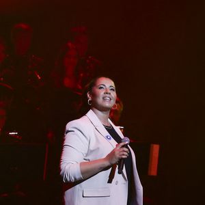 Elle met en garde contre les publicités mensongères utilisant son image pour vendre des produits minceur.


Chimène Badi  au concert des sentinelles à la salle Pleyel à Paris au profit de l'association "Bleuet de France" le 10 avril 2025.

© Jack Tribeca / Bestimage