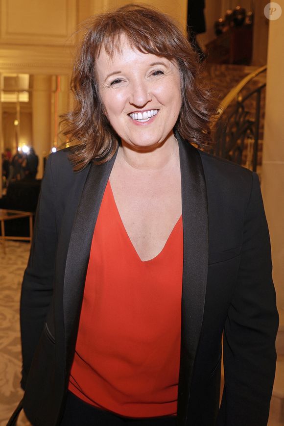Une confidence sincère 

Anne Roumanoff - Soirée de gala pour la Fondation de la Recherche en Physiologie, "Les Stéthos d'Or" au Four Seasons Hôtel George V à Paris. © Cédric Perrin/Bestimage