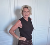L’animatrice de 63 ans mise sur des modèles longs, fluides et très féminins.

Capture Instagram - Sophie Davant