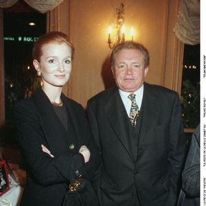 Jacques Martin et son épouse Céline au Palais Royal en 1996 © Agence /Bestimage