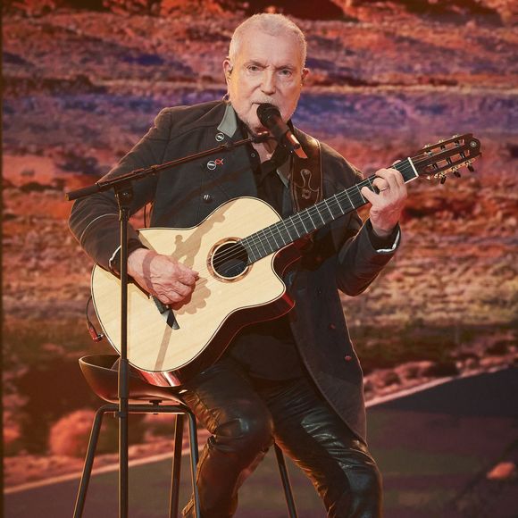 Exclusif - Bernard Lavilliers lors de l’enregistrement de l’émission “Les stars s’unissent pour le Sidaction” au théâtre Marigny à Paris, France, le 11 mars 2025. L’émission sera diffusée en prime le 22 mars sur France 2. © Guirec-Moreau/ Bestimage