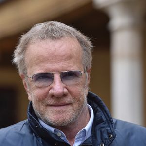 Les fans de Christophe Lambert devront donc prendre leur mal en patience avant de pouvoir à nouveau rencontrer leur idole. Pour l’heure, l’acteur doit surtout poursuivre sa convalescence et attendre le feu vert du corps médical pour pouvoir reprendre ses déplacements.

Christophe Lambert - 159ème vente aux enchères des vins des Hospices de Beaune le 17 novembre 2019. © Giancarlo Gorassini/Bestimage