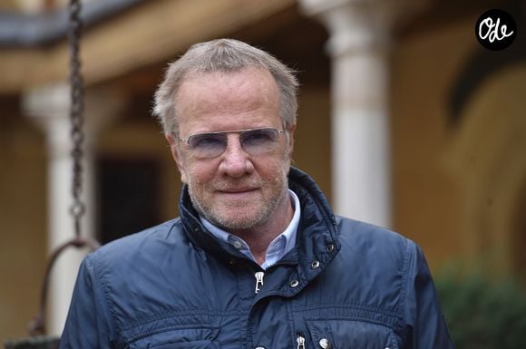 Les fans de Christophe Lambert devront donc prendre leur mal en patience avant de pouvoir à nouveau rencontrer leur idole. Pour l’heure, l’acteur doit surtout poursuivre sa convalescence et attendre le feu vert du corps médical pour pouvoir reprendre ses déplacements.

Christophe Lambert - 159ème vente aux enchères des vins des Hospices de Beaune le 17 novembre 2019. © Giancarlo Gorassini/Bestimage