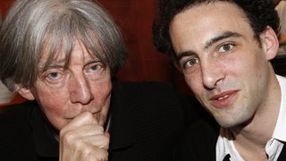 "Des parents intellectuels qu’on appelle par…" : Raphaël Glucksmann marqué par des moeurs d'enfant bourgeois