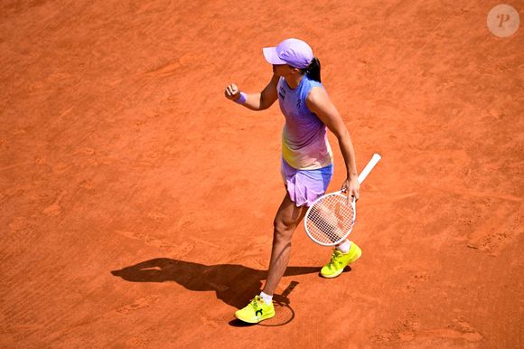 Iga Swiatek ête son succès lors du tournoi de Roland Garros 2025 le 03 juin 2025 à Paris, France. 

© Dante Badano/PSNewz/Bestimage