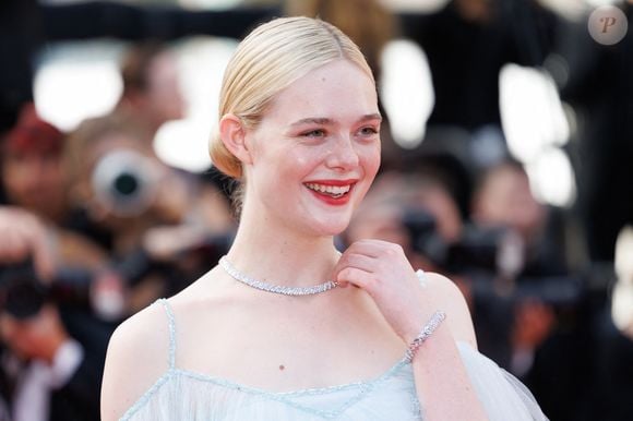 Elle Fanning - Montée des marches de la cérémonie de clôture du 78ème Festival International du Film de Cannes, au Palais des Festivals à Cannes. Le 24 mai 2025
© Jacovides-Moreau / Bestimage
