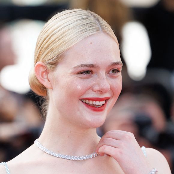 Elle Fanning - Montée des marches de la cérémonie de clôture du 78ème Festival International du Film de Cannes, au Palais des Festivals à Cannes. Le 24 mai 2025
© Jacovides-Moreau / Bestimage