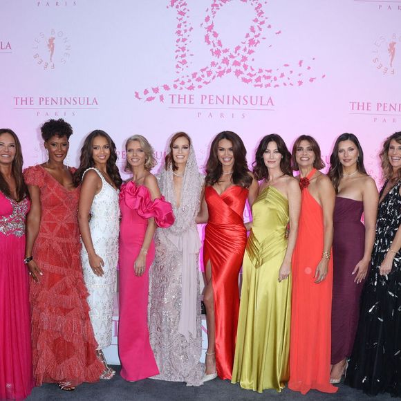 Chloé Mortaud, Marine Lorphelin, Nathalie Marquay, Corinne Coman, Indira Ampiot, Sylvie Tellier, Maeva Coucke, Diane Leyre, Mareva Galanter, Melody Vilbert, Camille Cerf, Sophie Thalmann, Clémence Botino et Amandine Petit assistent au dîner Peninsula in Pink by Octobre Rose au profit des Bonnes Fees, à Paris, France le 03 octobre 2024. Photo by Jerome Dominé/ABACAPRESS.COM