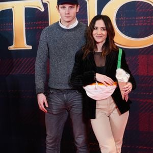 Fabienne Carat et son compagnon Léo Deux - Avant-première du film "God save the Tuche" au cinéma Pathé Palace à Paris le 4 février 2025. © Christophe Clovis/Bestimage