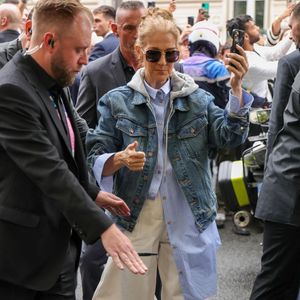 Sur Instagram, vendredi 23 mai 2026, Vitaa et Nolwenn Leroy n'ont pas manqué de remercier la diva pour avoir partagé une photo de leur collaboration.

Celine Dion quittant son hôtel, à Paris, France, le 26 juillet 2024. Photo par Aissaoui Nacer /Splash News/ABACAPRESS.COM