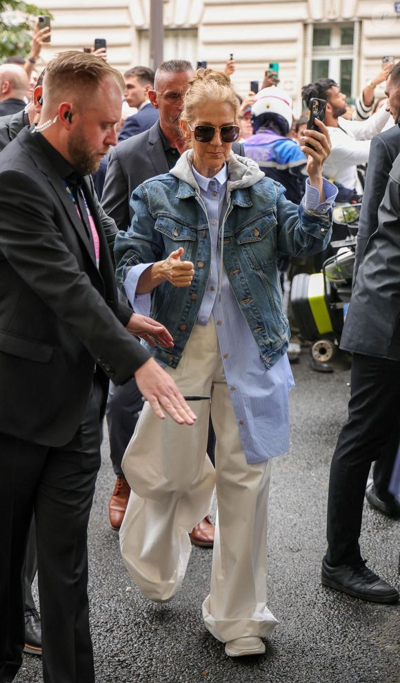 Sur Instagram, vendredi 23 mai 2026, Vitaa et Nolwenn Leroy n'ont pas manqué de remercier la diva pour avoir partagé une photo de leur collaboration.

Celine Dion quittant son hôtel, à Paris, France, le 26 juillet 2024. Photo par Aissaoui Nacer /Splash News/ABACAPRESS.COM