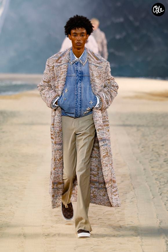 Défilé de mode Louis Vuitton Prêt à Porter Collection Homme Printemps/Été 2027 lors de la Fashion Week de Paris, à la Cité Internationale Universitaire de Paris, France, le 23 juin 2026. © Bestimage