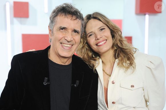 Exclusif - Julien Clerc et sa fille Vanille Clerc - Enregistrement de l'émission Vivement dimanche au studio rive gauche presentée par M. Drucker avec une diffusion sur France 3 le 23 novembre. © Guillaume Gaffiot/Bestimage