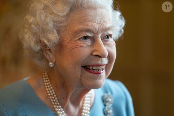 Un autre drame frappe la famille : le Daily Mail révèle que Charles Towneley Strachey O'Hagan, alias Charles O'Hagan, est mort le 23 mars 2025, à l'âge de 79 ans. Il était le filleul de la reine Elizabeth II.

La reine Elizabeth II quitte Sandringham House, qui est la résidence de la reine à Norfolk, après une réception avec des représentants de groupes communautaires locaux pour célébrer le début du Jubilé de platine. Le 5 février 2022. Photoshot/Panoramic/Bestimage