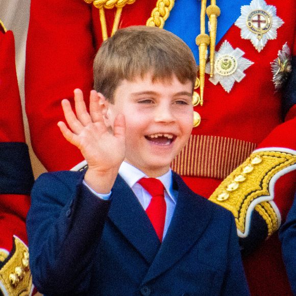 Le prince Louis lors de son apparition sur le balcon du palais de Buckingham pour assister au défilé aérien lors de la cérémonie Trooping the Colour 2025, marquant l'anniversaire officiel du monarque à Londres. © Mischa Schoemaker/ABACA
