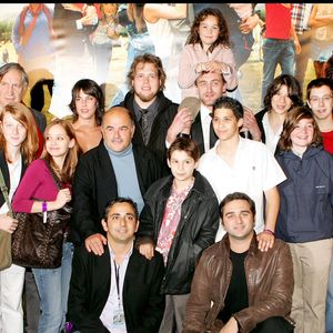 L’occasion de voir que l’actrice a sacrément changé, même si elle garde la même coupe de cheveux

Archive - Jean-Paul Rouve et Jean Benguigui entouré par les enfants du film à l'avant-première de Nos Jours Heureux, au cinéma UGC Normandy. Guillaume Gaffiot/Bestimage