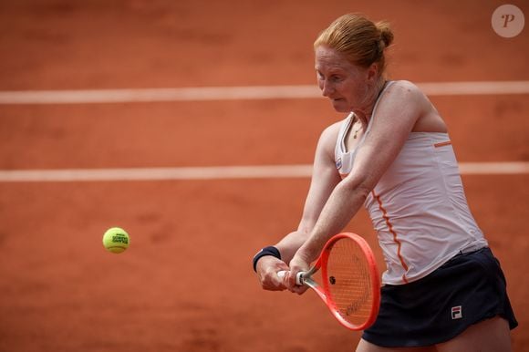 La Belge Alison Van Uytvanck lors des Internationaux de France de Tennis de Roland Garros 2022, le 25 mai 2022. © Aurélien Morissard / Panoramic / Bestimage