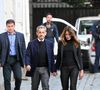 Leur mission : garantir la sécurité de l’ancien chef de l’État en détention.

Nicolas Sarkozy, accompagné de sa femme Carla Bruni, sort de son domicile pour être incarcéré à la prison de La Santé à Paris, France, le 21 octobre 2025. © Bestimage