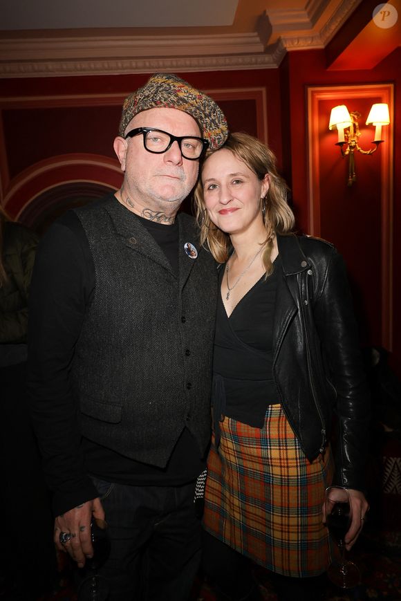 Stéphane Sanseverino et sa compagne Lise Cabaret - Jacques Rouveyrollis à fêté ses 60 ans de Lumières au théâtre Edouard 7 à Paris le 14 décembre 2025. © Coadic Guirec / Bestimage