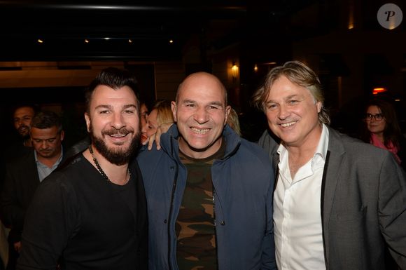 Et c'est  Michaël Youn qui l'a reconnu 

Exclusif - Michaël Youn, Vincent Moscato, Denis Charvet - Denis Charvet lance son livre au Buddha-Bar à Paris, le 8 octobre 2015.
RACHID BELLAK / BESTIMAGE