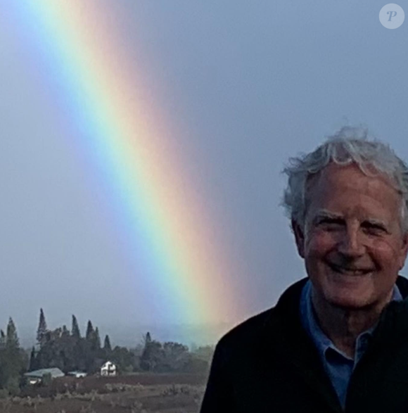 A savoir Billy Steinberg.

Billy Steinberg, auteur-compositeur phare des années 80 et 90, est décédé à l'âge de 74 ans.