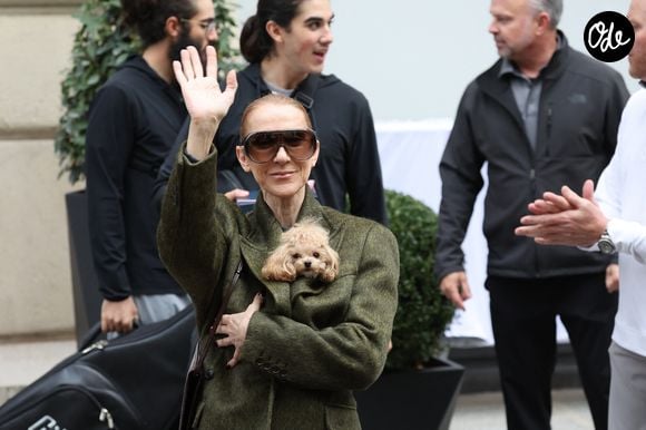 Céline Dion quitte l'hôtel "Royal Monceau" avec ses fils Nelson et Eddy et sa chienne Madisonaprès sa série de concerts à Paris le 19 octobre 2026. 

© Cyril Moreau/Bestimage