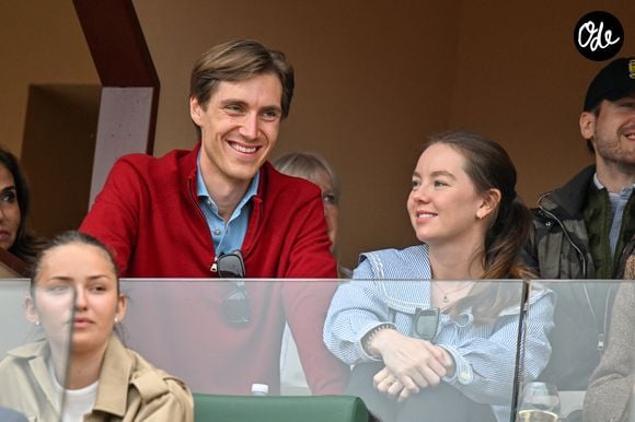 No Tabloïds - La princesse Alexandra de Hanovre et son compagnon Ben Sylvester Strautmann lors de la sixième journée du Rolex Monte-Carlo Masters au Monte-Carlo Country Club de Monaco, le 10 avril 2026. © Bruno Bebert/Bestimage # No Tabloïds - No Mail Online - Ben-Sylvester Strautmann and H.R.H. Princess Alexandra of Hanover during the sixth day of the Rolex Monte-Carlo Masters at the Monte-Carlo Country Club in Monaco, on April 10, 2026. | 00750705