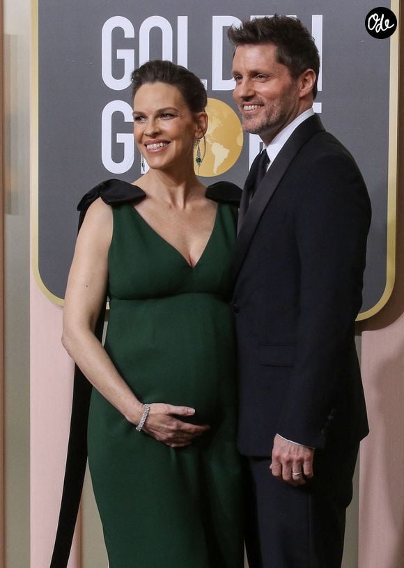 Hilary Swank etPhilip Schneider au photocall de la 80ème cérémonie des Golden Globe, au "Beverly Hilton" à Los Angeles, le 10 janvier 2023. Photo par Zuma Press / Bestimage