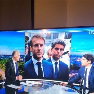 Une affaire secoue TF1
Gilles Bouleau - Captures d'écran - Le premier ministre Gabriel Attal est l'invité du journal de TF1 le jour de l'annonce de la composition de son gouvernement 
© Panoramic / Bestimage