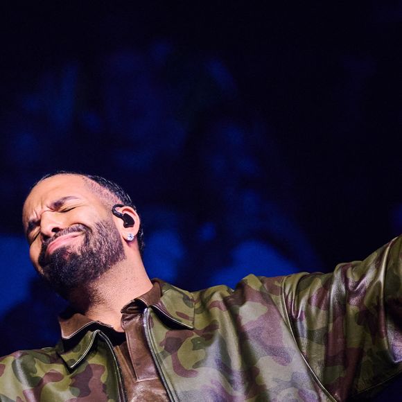 26 octobre 2025, Toronto, On, Canada : Drake se produit lors d'un concert de Vybz Kartel au Scotiabank Arena à Toronto, le dimanche 26 octobre 2025. (Image : © Sammy Kogan/The Canadian Press via ZUMA Press)