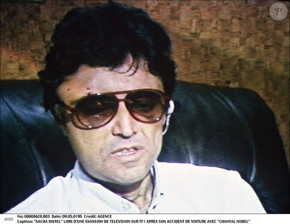 Grièvement blessée, elle reste plusieurs semaines dans le coma et gardera de lourdes séquelles alors que Sacha Distel s'en sort indemne.

Sacha Distel lors d'une émission sur TF1 après son accident de voiture avec Chantal Nobel.

AGENCE / BESTIMAGE