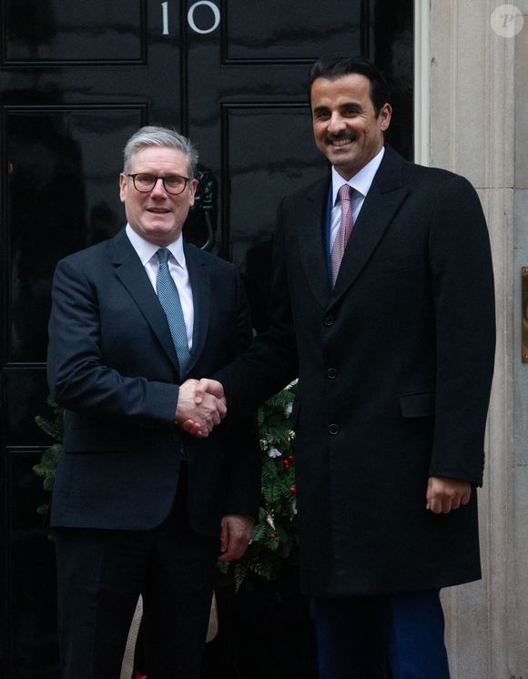 Keir Starmer, le Premier ministre britannique, accueille l'Emir du Qatar, Tamim ben Hamad Al Thani au 10 Downing Street à Londres, le 4 décembre 2024. © Tayfun Salci / Zuma Press / Bestimage
