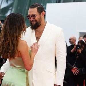 Adria Arjona, Jason Momoa - Montée des marches du film « Highest 2 Lowest  » lors du 78ème Festival International du Film de Cannes, au Palais des Festivals à Cannes. Le 19 mai 2025
© Olivier Borde/ Bestimage
