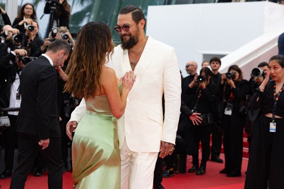 Adria Arjona, Jason Momoa - Montée des marches du film « Highest 2 Lowest  » lors du 78ème Festival International du Film de Cannes, au Palais des Festivals à Cannes. Le 19 mai 2025
© Olivier Borde/ Bestimage