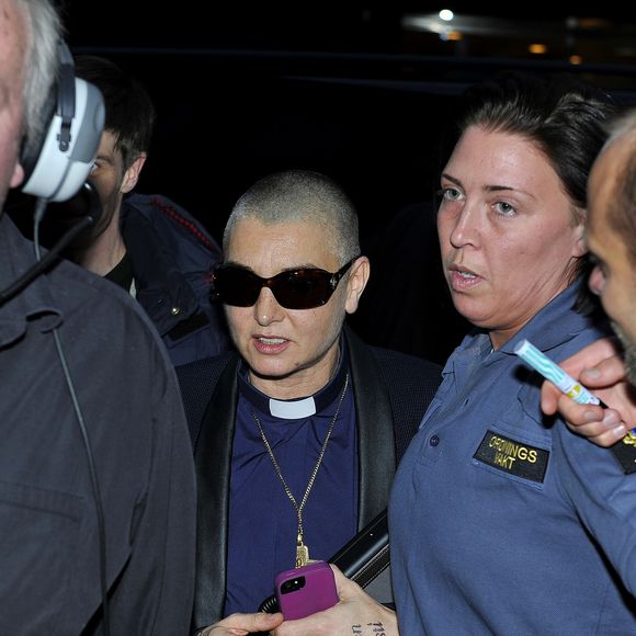 Sinéad O' Connor se rend à son concert à Stockholm, en Suède, le 15 mai 2013.