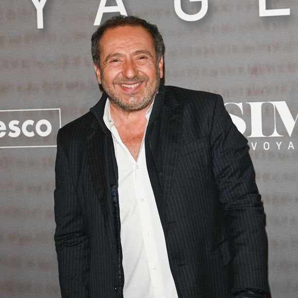 Le Comedy Club du festival offrira une scène à cinq artistes émergents, sélectionnés avec exigence.

Patrick Timsit - Avant-première du film "Simone, Le Voyage Du Siecle" à l'Unesco à Paris le 28 septembre 2022. © Coadic Guirec/bestimage