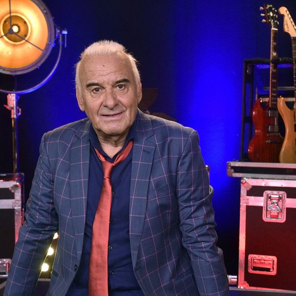 Exclusif - Michel Fugain - Backstage - Enregistrement de l'émission "300 Choeurs chantent pour les fêtes", diffusée le 22 décembre à 21h05 sur France 3.