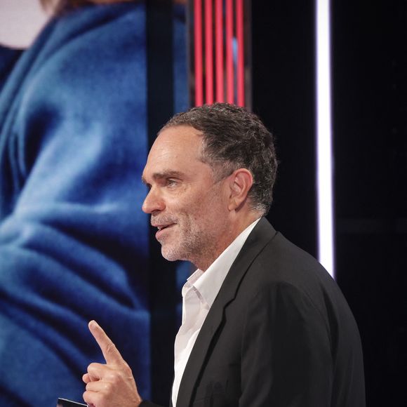 Exclusif - Yann Moix, sur le plateau de l’émission « Pascale, Eric, Yann et les autres » présentée par P. de la Tour du Pin et diffusée en direct sur C8, Paris, France, le 03 septembre 2024. © Jack Tribeca / Bestimage