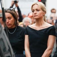 Ultimes adieux à Thierry Ardisson : la cérémonie religieuse capturée en images, un moment de recueillement intense où l'émotion était au rendez-vous