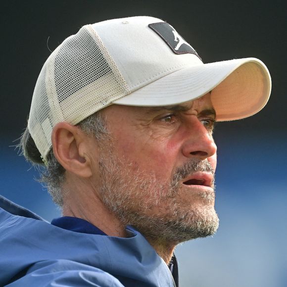 L'entraîneur espagnol du Paris Saint-Germain Luis Enrique - L'équipe du Paris Saint-Germain lors d'une séance d'entraînement en vue de la finale de l'UEFA Champions League contre le club de football anglais Arsenal FC au campus du PSG à Poissy, au nord-ouest de Paris, le 20 mai 2026. © Christian Liewig/Bestimage