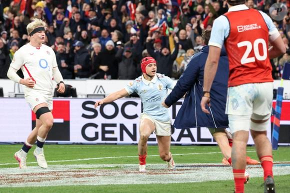 Joie - Essai Louis Bielle-Biarrey (France) - Match de rugby du Tournoi des Six Nations : La France l'emporte sur l'Angleterre 48 - 46 au Stade de France à Saint-Denis le 14 mars 2026.

© Michael Baucher / PsnewZ / Bestimage
