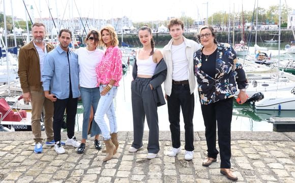 Samy Gharbi, Camille Genou,Dimitri Fouque, Catherine Benguigui au photocall de la série "Demain Nous Appartient" lors de la 25ème édition du Festival de la fiction de la Rochelle, France, le 16 septembre 2023. © Denis Guignebourg/BestImage