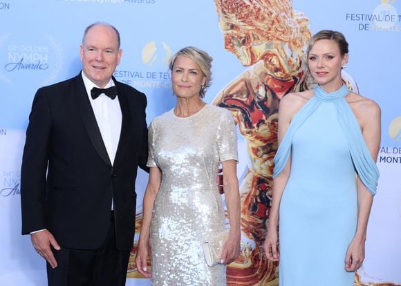 Le prince Albert II de Monaco, Robin Wright, La princesse Charlène de Monaco - Photocall de la soirée de clôture du 64ème Festival de télévision de Monte-Carlo le 17 juin 2025

© Denis Guignebourg / Bestimage