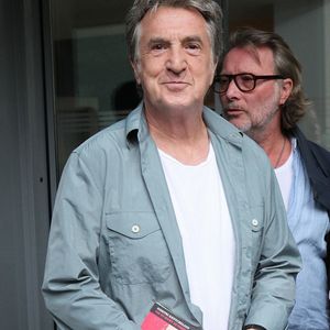 Exclusif -  François Cluzet à la sortie de la radio RTL à Paris le 12 septembre 2023.
© Jonathan Rebboah / Panoramic / Bestimage