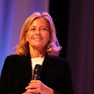 Et d'ajouter : "Non mais il est très jeune et il me détruit. Allez maintenant on descend, voilà".

Le 2 octobre 2025, Dinard, Bretagne, France : CLAIRE CHAZAL lors de la cérémonie d'ouverture du 36ème Festival du Film Britannique et Irlandais de Dinard, France (Credit Image : © Mickael Chavet/ZUMA Press Wire)